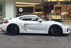 ケイマンGT４横